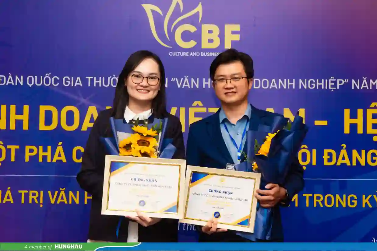 COMOON CHÚC MỪNG HUNGHAU FOODS ĐẠT DANH HIỆU “DOANH NGHIỆP ĐẠT CHUẨN VĂN HÓA KINH DOANH VIỆT NAM”