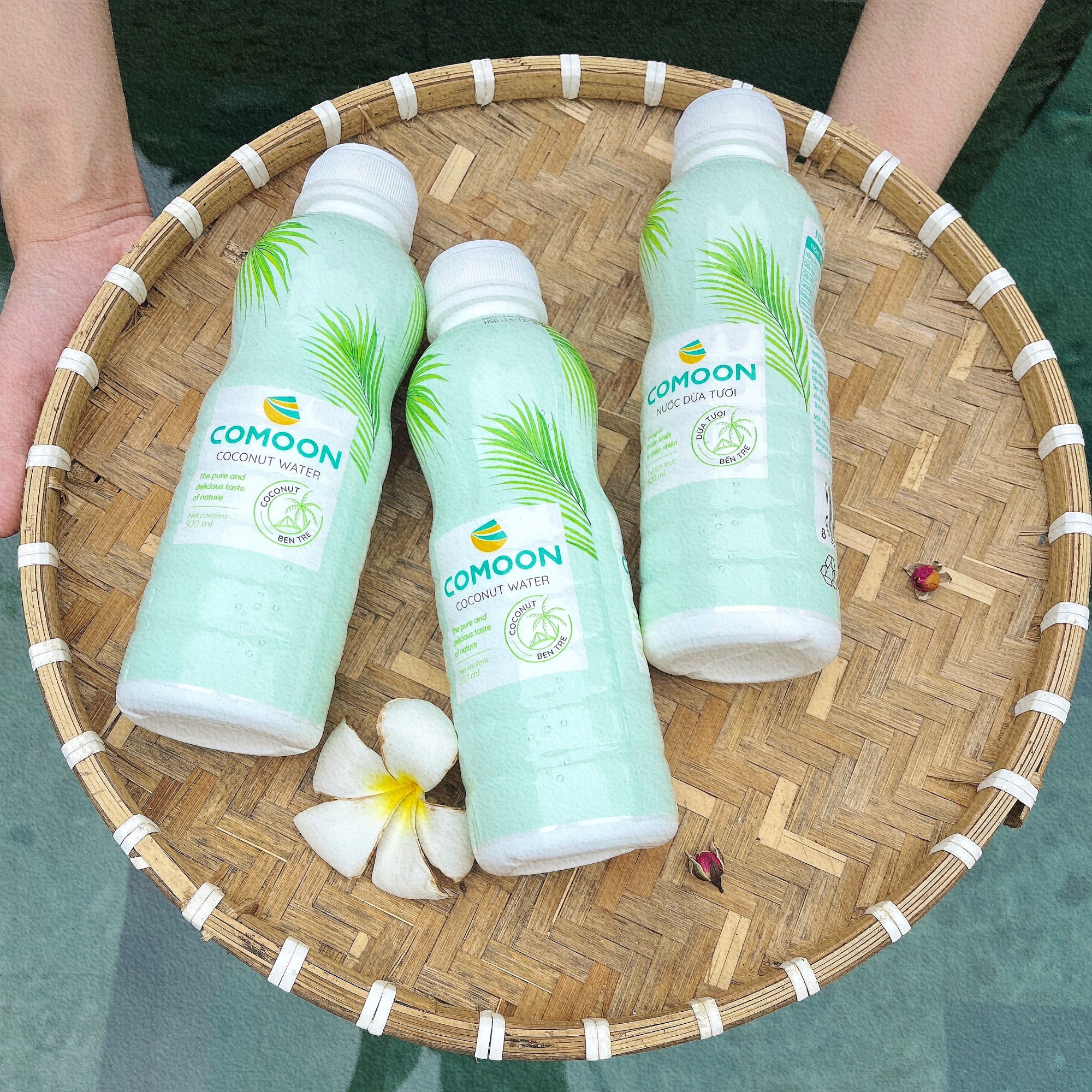 Nước dừa tươi COMOON 